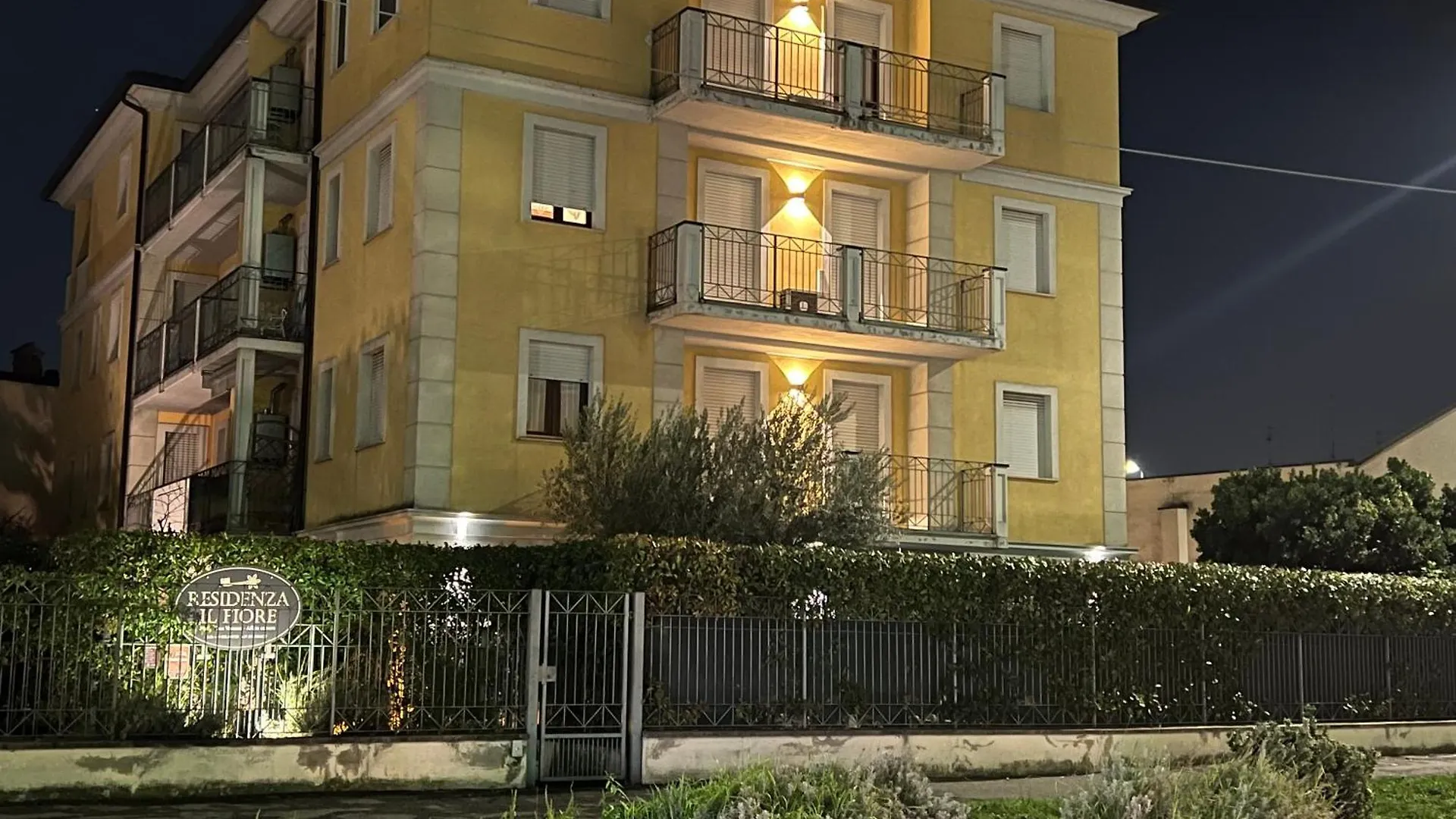 Apartment Il Fiore contacts